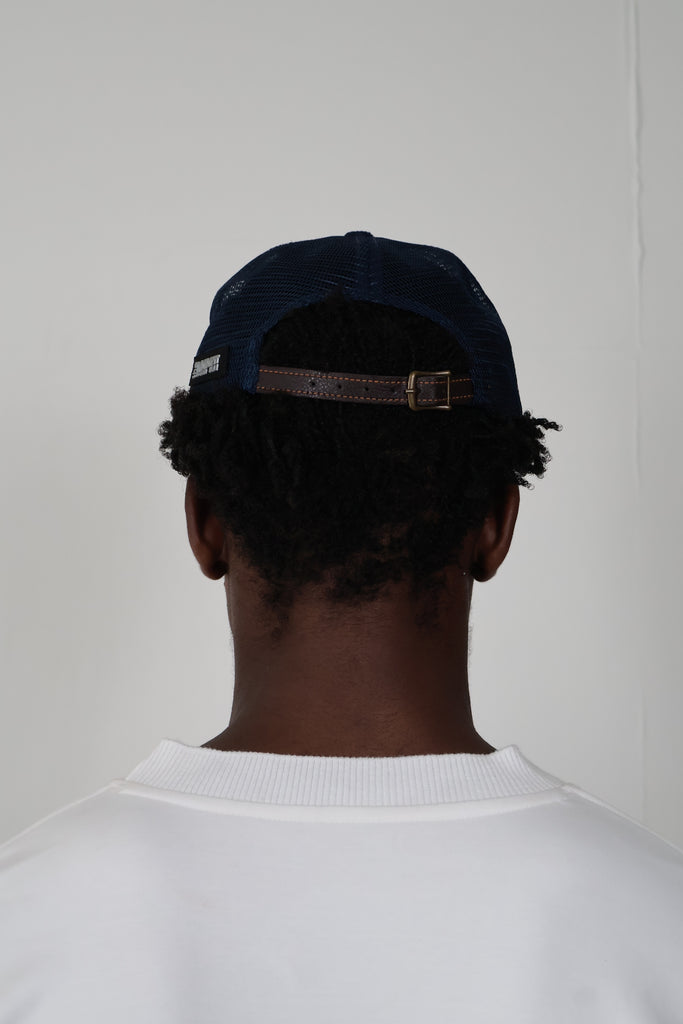 Wake blue 5-panel corduroy trucker cap with breathable polyester mesh back, featuring tonal beige embroidered quote “Single looks good on me”; unisex adjustable snapback hat with pre-curved brim – bold aesthetic, Gen Z streetwear accessory, cotton mesh cap for casual fashion lovers and single life statement style.

baseball millennials couples streetwear style fashion sustainable eco-friendly vacation daily essentials Gen Z cap hat bold statement luxury cool summer clothing trend outfit OOTD